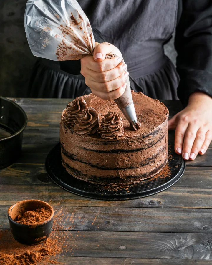 Elaboración artesanal de una tarta de chocolate